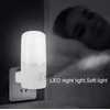 Naktinė lempa kontaktui su 3 LED jungikliu