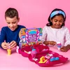 Spin Master KINETIC SAND LEDŲ PARDUOTUVĖ KINETIC SAND DIDELIS RINKINYS LAGAMINE 680 G