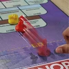 Hasbro Stalo žaidimas Monopoly Knockout Social Family FLICK WIN 8+ Years