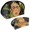 Szyjemy Sztuke Frida Kahlo "autoportret" kosmetinė su karoliais ir kolibriu
