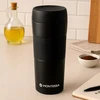 TERMOSAS ARBATAI IR KAVAI DIDELIS, NESKLYDUS, Juodas TRAVEL 450ml MONTESSA
