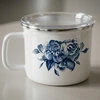Trendydom Emalio puodelis 1400 ml Puodas 14cm Baltas su rožėmis su dangteliu
