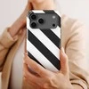 Voltuna Dėklas „Bold Diagonal Bars“ su MagSafe Apple iPhone 13-17 modeliams