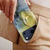Voltuna Dėklas „Chromatic Flame Drizzle“ su MagSafe Apple iPhone 13-17 modeliams