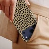 Voltuna Dėklas „Classic Safari Print“ su MagSafe Apple iPhone 13-17 modeliams
