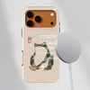 Voltuna Dėklas „Emerald Calligraphy Frog“ su MagSafe Apple iPhone 13-17 modeliams
