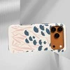 Voltuna Dėklas „Gentle Field Stems“ su MagSafe Apple iPhone 13-17 modeliams
