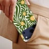 Voltuna Dėklas „Golden Pine Sprigs“ su MagSafe Apple iPhone 13-17 modeliams