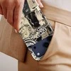 Voltuna Dėklas „Noir Doodle Chaos“ su MagSafe Apple iPhone 13-17 modeliams