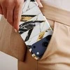 Voltuna Dėklas „Noir &amp; Gold Chevron Marble“ su MagSafe Apple iPhone 13-17 modeliams
