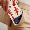 Voltuna Dėklas „Scarlet Lobster Parade“ su MagSafe Apple iPhone 13-17 modeliams