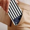 Voltuna Dėklas „Tall Barcode Lines“ su MagSafe Apple iPhone 13-17 modeliams