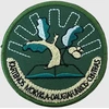 Kartenos mokyklos-daugiafunkcio centro emblema, EMBLEMA: Emblema su prisiuvimu