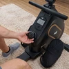 Hop Sport Magnetinis irklavimo treniruoklis su 16 pasipriešinimo lygių ir Bluetooth, iki 120 kg, juodas / auksinis
