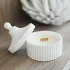 Lukata Kvepianti kokosų vaško žvakė su medine dagtimi ir aromatiniais aliejais
