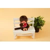 MONCHHICHI klasikinė beždžionė su raudonu seilinuku, 20 cm
