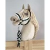 Super Hobby Horse Hobio žirgo kantaras A3 su balta pūkuota apdaila ir pavadžiu
