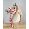 Super Hobby Horse Hobio arkliuko kantaras A3 su balta pūkuota apdaila + balta-raudona pavadė