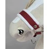 Super Hobby Horse Reguliuojamas kantaras hobi arkliukui – burgundinis su balta pūkine apdaila