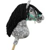 Super Hobby Horse Medinis žirgas su pilku margu kailiu ir juoda karčia