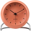 Arne Jacobsen Clocks Arne Jacobsen - Miesto rotušės stalo laikrodis - Ø11 cm - Raudonas