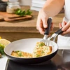 KitchenAid - Spalvota aliuminio keptuvė - matinės juodos spalvos - 24 cm