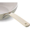 KitchenAid - Spalvotas aliuminio vokas - migdolų kremo spalvos - 28 cm