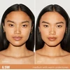 „Kylie Cosmetics“ – „Power Plush“ makiažo pagrindas – 6,5 W šiltas