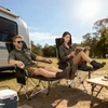 Koduva 2 dalių sulankstomų camping kėdžių rinkinys, su nuimama kojų atrama, juodas, iki 120 kg