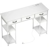 Koduva Rašomasis stalas su įkrovimo stotele, 2 USB jungtys, 2 lizdai, reguliuojamos lentynos, 3 audinio stalčiai, 120 x 40 x 76 cm, baltas