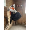 Garageprintslt STIHL SHA56 Lapų pūstuvas / smulkintuvas su vakuuminiu laikikliu ant sienos,