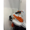 Garageprintslt STIHL SHA56 Lapų pūstuvas / smulkintuvas su vakuuminiu laikikliu ant sienos,