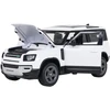 Metalinis žaislinis automobilis Land Rover Defender 90 1:24 baltas