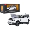 Metalinis žaislinis automobilis Land Rover Defender 90 1:24 baltas