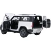 Metalinis žaislinis automobilis Land Rover Defender 90 1:24 baltas