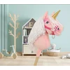 Super Hobby Horse Hobby Horse vienaragis ant lazdos rožinis su balta karčiene ir auksiniu ragu