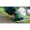 Bosch Isio akumuliatorinių žirkių rinkinys - 1 x 8 cm žolės žirklių ašmenys + teleskopinis kotas