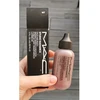 Švytėjimo efektą suteikiantis makiažo pagrindas MAC Studio Radiance 50 ml, Spalva: W7