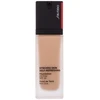 „Shiseido Synchro Skin“ gaivinamasis skystas makiažo pagrindas „Flawless“ 230 Alder SPF 30, 30 ml