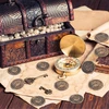 40 vnt. didelių piratų monetų rinkinys vaikams ir suaugusiems – puikiai tinka žaidimams vakarėliuose, užduotims, dekoracijoms, lobių paieškoms, auksinės monetos, piratų pinigai, žaidimų monetos