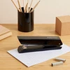 Fellowes segiklis Lx820 Classic su Microban technologija - 20 lapų talpa - viso ilgio segiklis 24/6 mm ir 26/6 mm kabėms - juodas - 1 vnt.