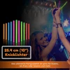Glow Fever šviečiančių lazdelių rinkinys vakarėliui - 25 cm šviečiančios lazdelės vakarėliams lauke, šviečiantis tamsoje vakarėlis, neoninis vakarėlis ir daugiau šviečiančių lazdelių iš Party Dragon - mišrios, 100 vnt.