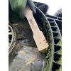 Grasswood® grandiklis valymui ir valymui Pašalina žolės likučius nuo vejapjovių, vejos robotų ir trimerių Tvirtas ir patvarus sodo įrankis Apsaugo korpusą Valymo strypas pagamintas iš medžio