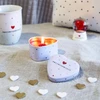 Gruss & Co širdelės formos žvakė su motyvu "širdies žmogus" | kvapni žvakė širdelės formos skardinėje, pagaminta iš sojų vaško, vanilės aromatas, 7,2 cm x 7 cm x 3,5 cm | meilės dovana įsimylėjėliams, valentino diena | 73797