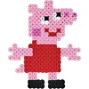 Hama Perlen 7965 Peppa Pig mažas dovanų rinkinys su apytiksliai 2000 spalvotų Midi karoliukų, kurių skersmuo 5 mm, smeigtukų plokštelė, įskaitant lyginimo popierių, kūrybinės rankdarbių pramogos jauniems ir seniems
