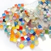 Lxoraziy 1000g spalvingos krištolinės mozaikos plytelės, mažos mini mozaikos plytelės rankdarbiams, 1 x 1 cm, vonios kambariui, virtuvei, namų dekoravimui, "pasidaryk pats" meno projektams (apie 1100 vnt.)