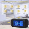 Plumeet elektroninis žadintuvas su šviesos jutikliu, apšviečia visą naktį, 4 colių Lcd ekranas su laiko, žadintuvo laiko, datos rodymu, lovos žadintuvas su snaudimo funkcija, maitinamas baterijomis (juodas)