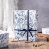 Ruspepa baltas kraft popieriaus ritinys – mini ritinys – mėlynų gėlių dizainas, idealus gimtadieniui, vakarėliui ir kūdikio sutikimui – 43,2 cm x 10 m