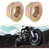 Sg store 5pz m12 x 1.5 šešiabriaunės veržlės su smulkiu sriegiu ir flanšu, padengtos spalvotu cinku, kurių skersmuo 22 mm, o apatinis skersmuo 18 mm, naudojamos motociklų grandinių žvaigždutėms