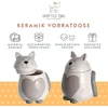 Spotted Dog Gift Company - keraminis katės formos indas maisto produktams - su dangteliu ir širdelės motyvu - hermetiškas virtuvės indas - dovana kačių mylėtojams - baltas